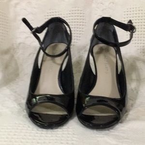 Black patent 3.5 inch heels